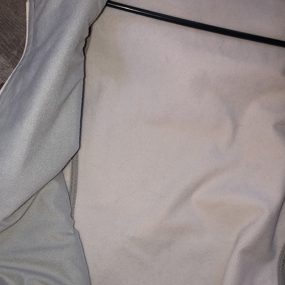 Marmot fur hoodie vest woman’s size L - Picture 9 of 10